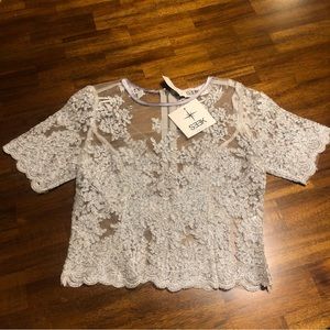 NWT $128 LF "Seek the Label" Embroidered Mesh Silver Top in size Small!